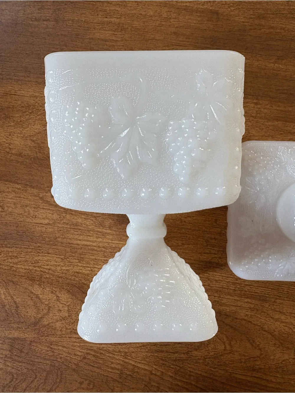 Vintage White Milk Glass candy dish 4in w lid